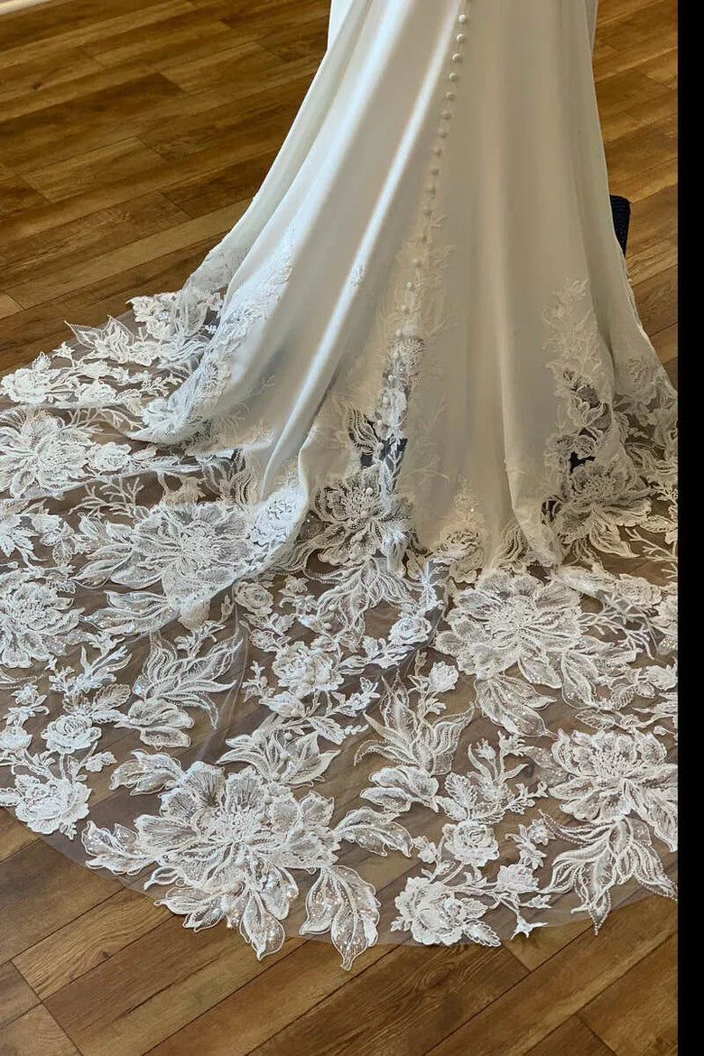 Robe de mariée longue sirène dos nu en dentelle à col rond